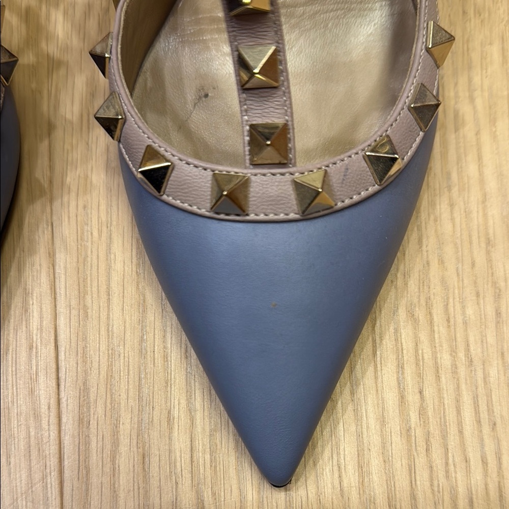 Valentino Rockstud T-strap Blue and Tan Studded Slingback Heels - Picture 3 of 9